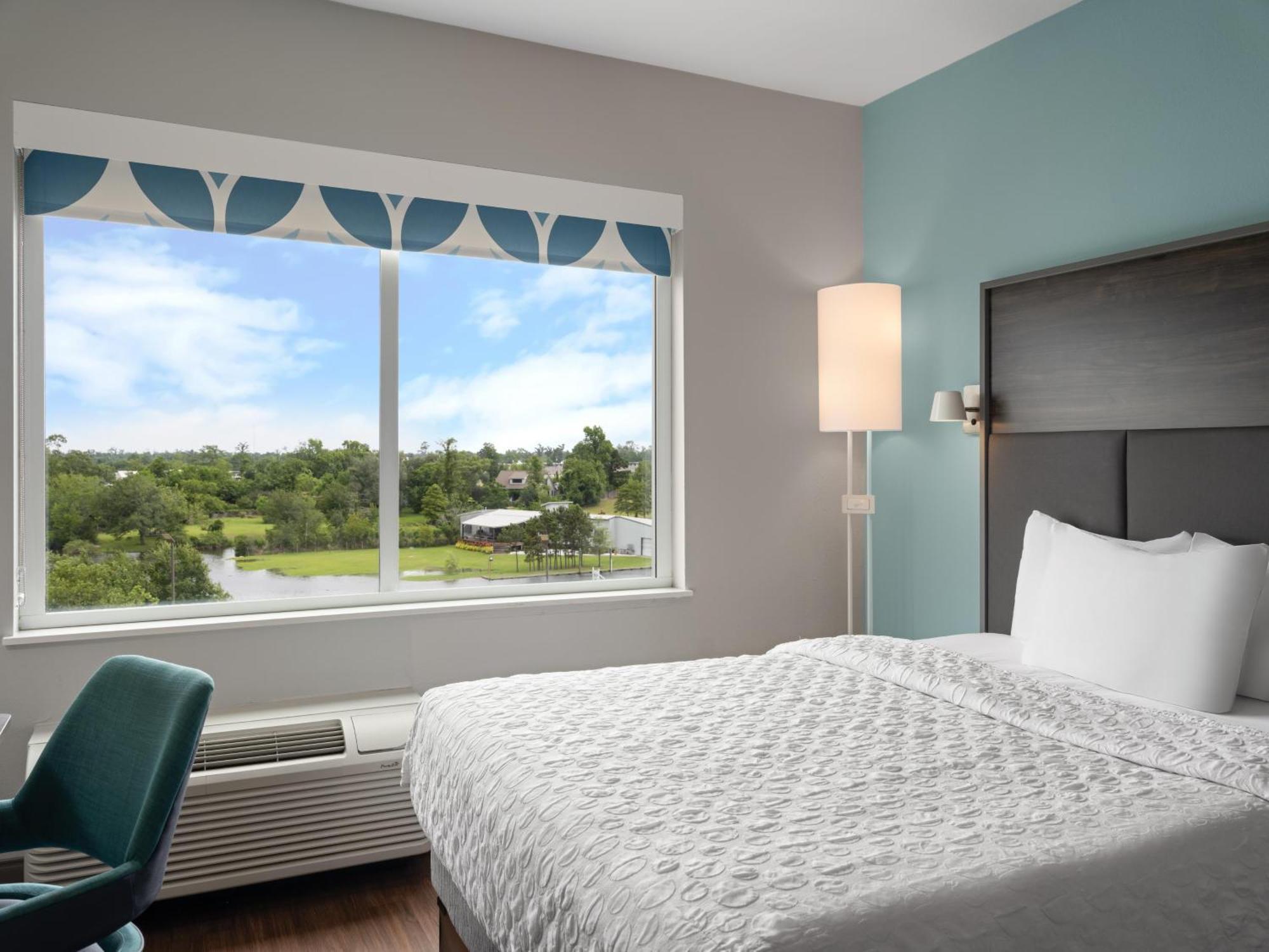 Queen Room with Two Queen Beds and River View